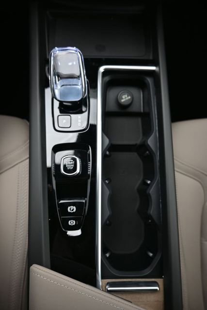 New 2026 Volvo XC60 B5 Plus w/ Protection Package Premier image 11