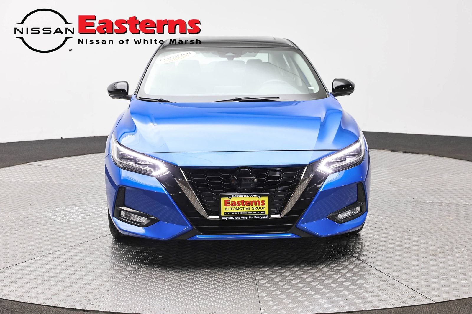Used 2022 Nissan Sentra SR w/ SR Premium Package FWD image 2