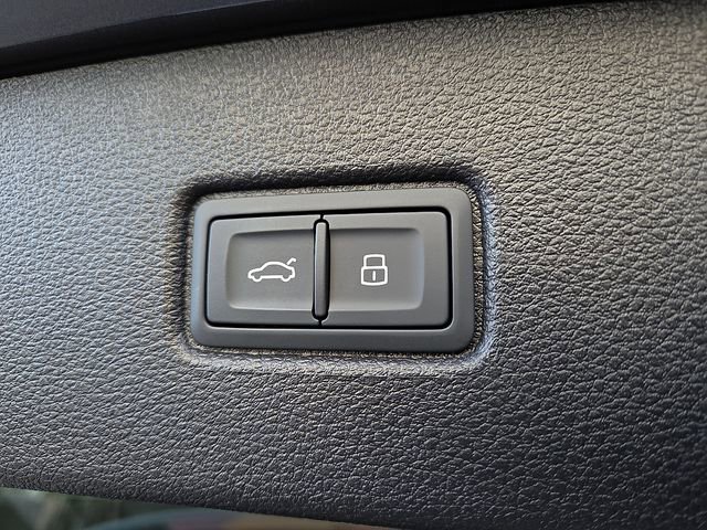 New 2026 Audi Q7 2.0T Premium image 13