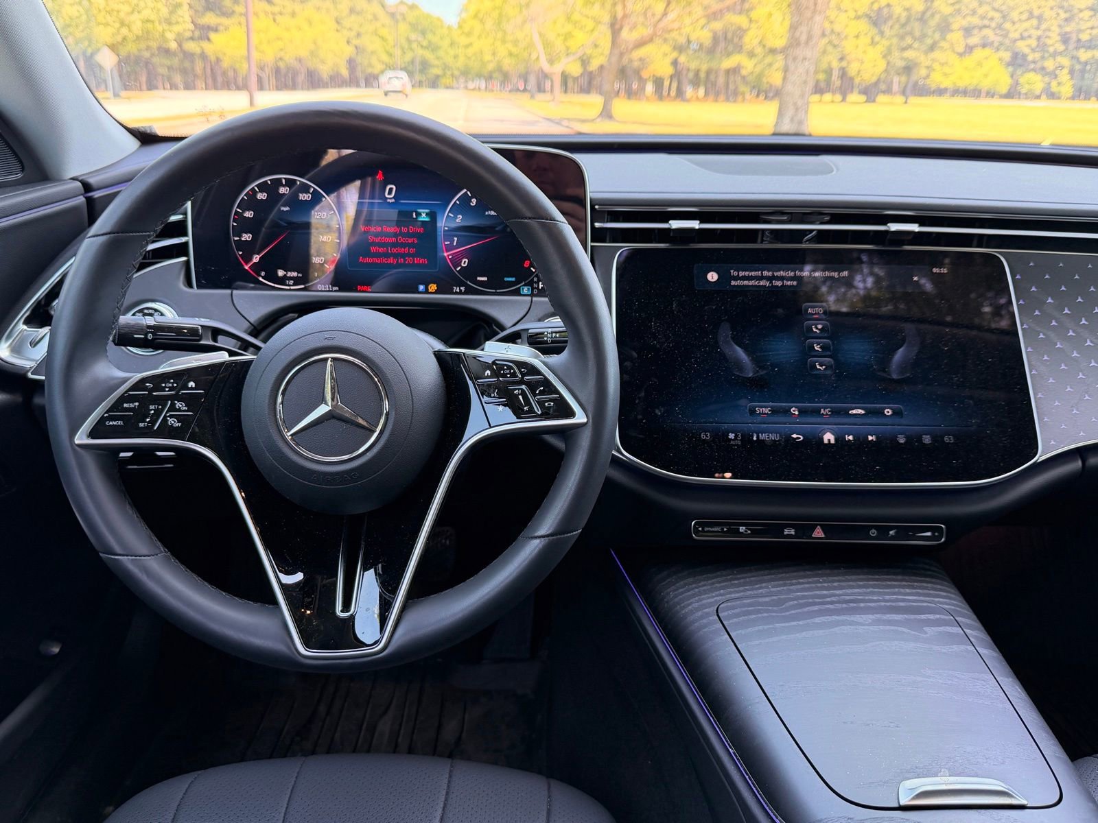 Used 2025 Mercedes-Benz E 350 Sedan image 3