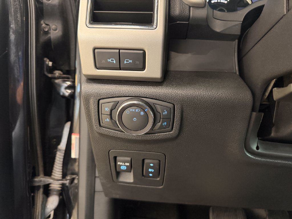 Certified 2019 Ford F150 Lariat AWD/4WD image 43