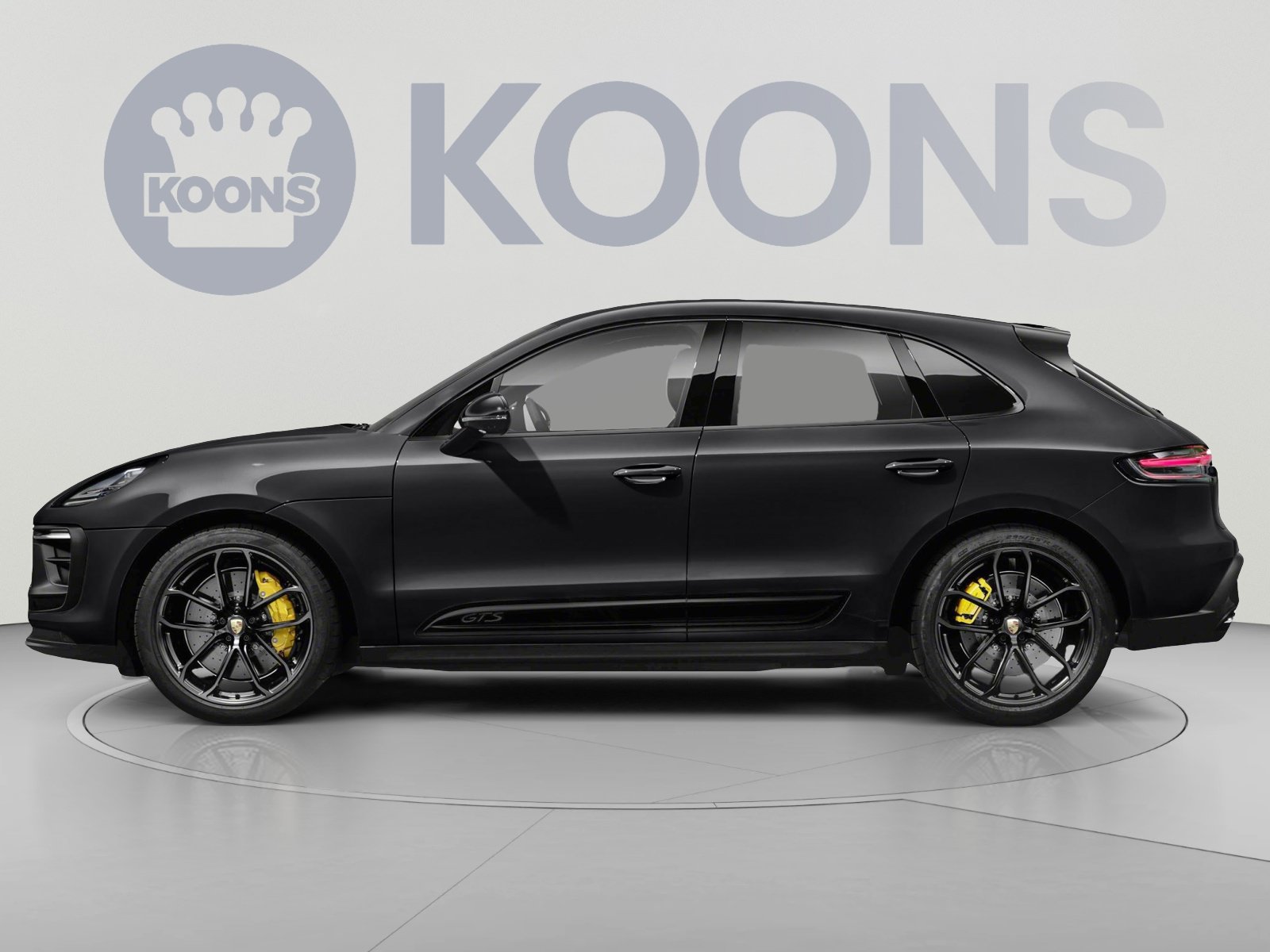 Used 2022 Porsche Macan AWD/4WD image 2