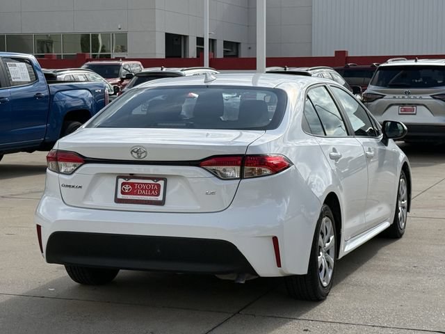 Used 2025 Toyota Corolla LE FWD image 4