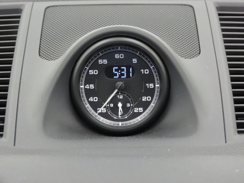Certified 2026 Porsche Macan AWD/4WD image 24