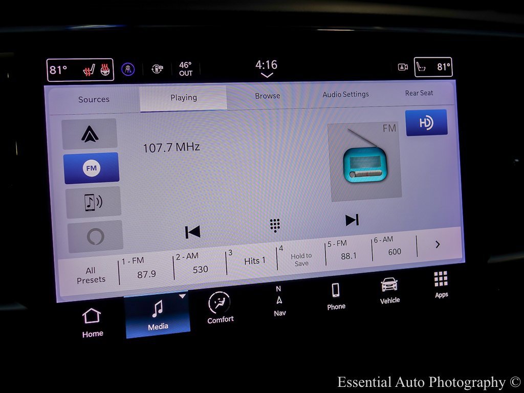 Used 2022 Chrysler Pacifica Limited w/ Uconnect Theater Family Group image 26