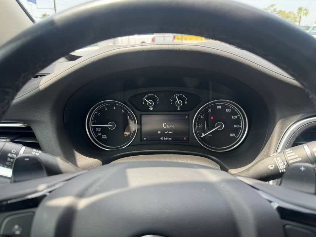 Used 2022 Buick Enclave Essence w/ Experience Buick Package FWD image 15