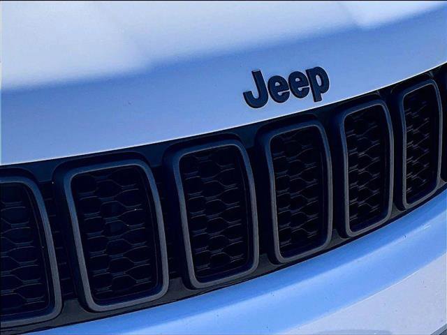 Used 2020 Jeep Grand Cherokee Limited X image 28
