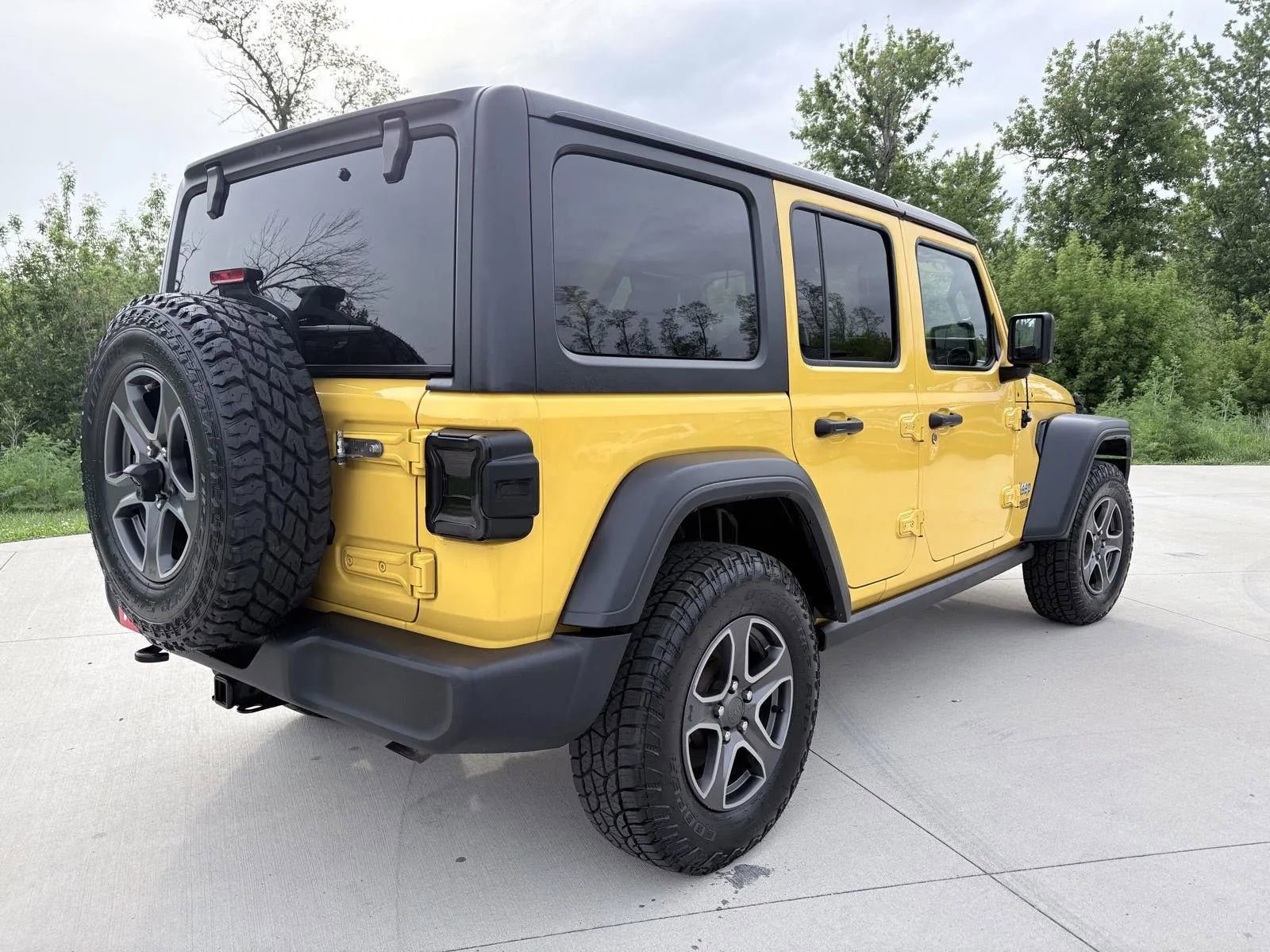 Used 2018 Jeep Wrangler Unlimited Sport S AWD/4WD image 7