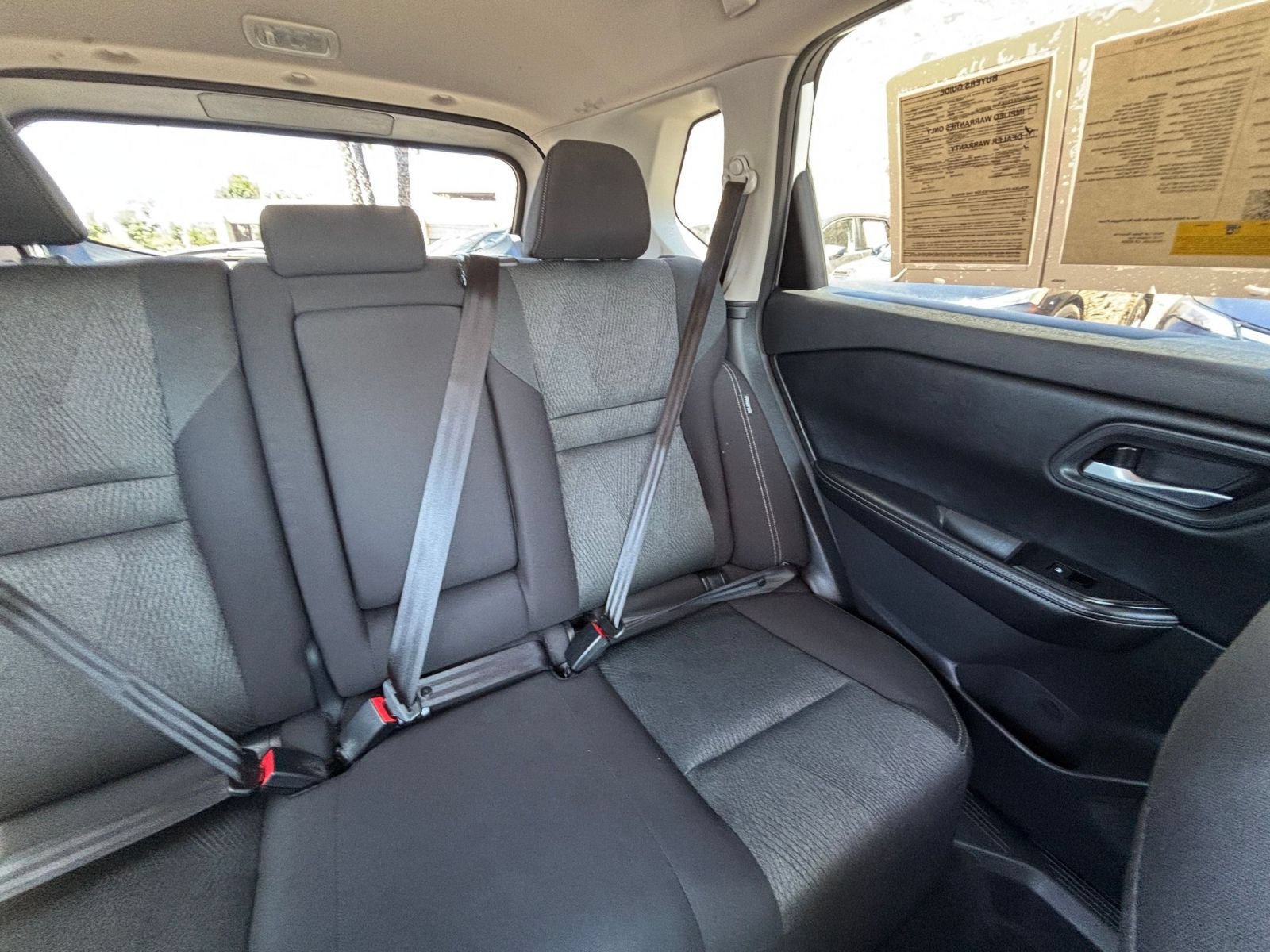 Used 2025 Nissan Rogue SV FWD image 39
