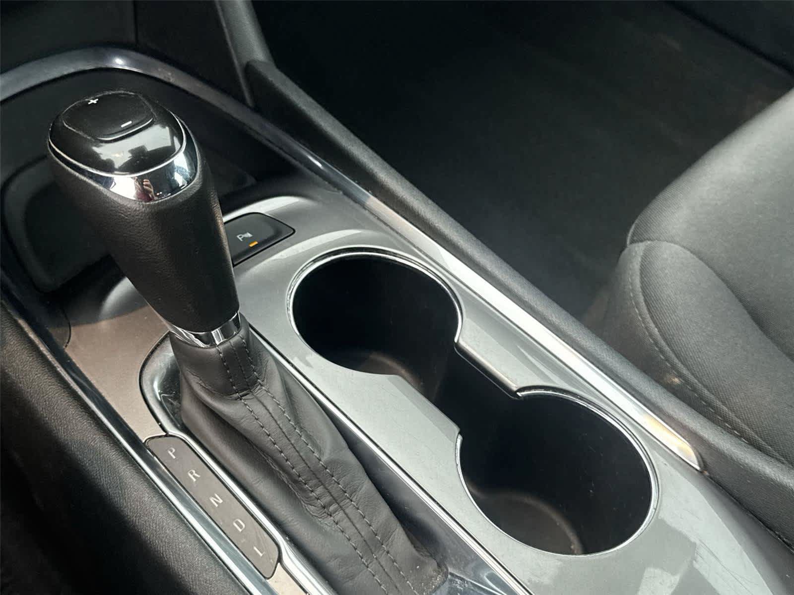 Used 2020 Chevrolet Malibu LT FWD image 26