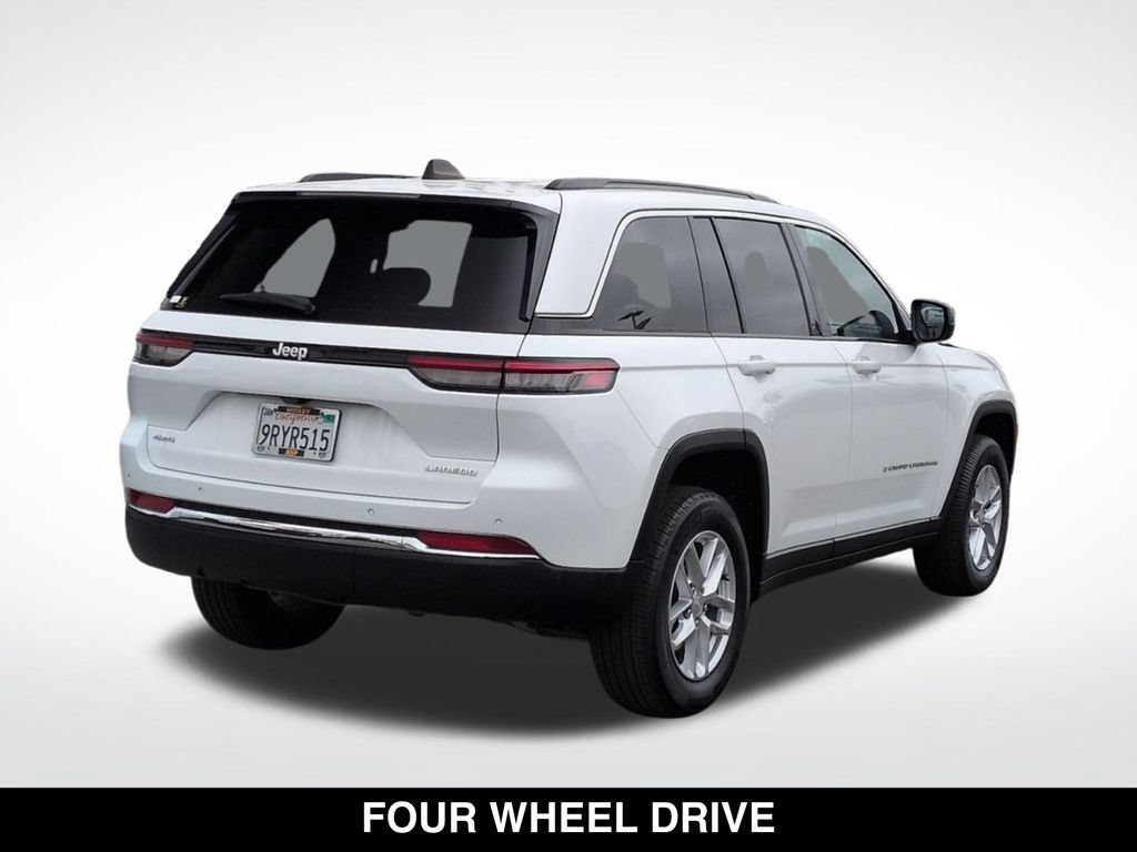 Used 2025 Jeep Grand Cherokee Laredo X AWD/4WD image 9
