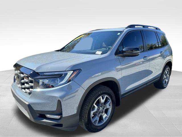 Used 2023 Honda Passport TrailSport image 3