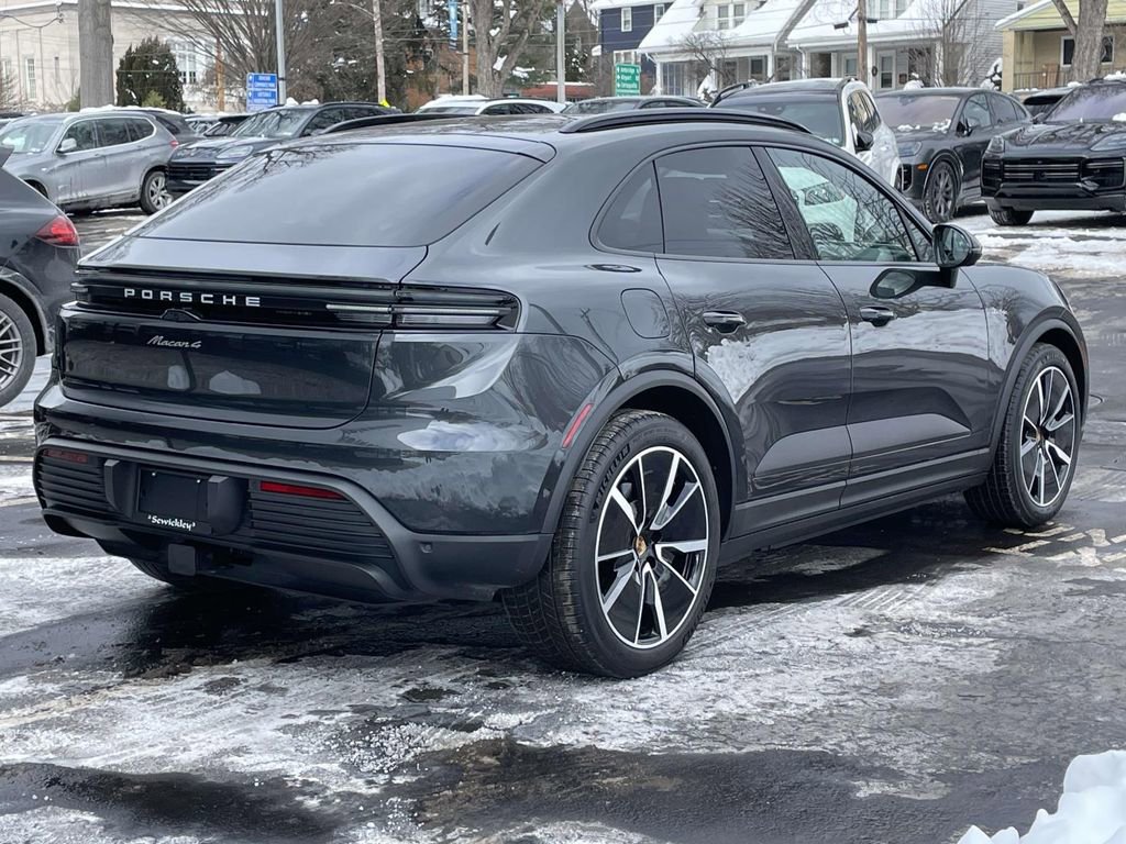 Used 2024 Porsche Macan 4 Electric image 7