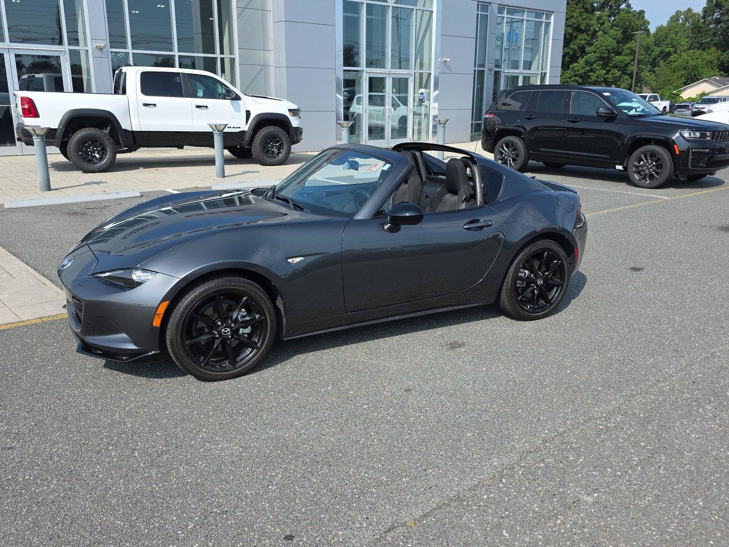 Used 2021 MAZDA MX-5 Miata RF Club RWD image 19