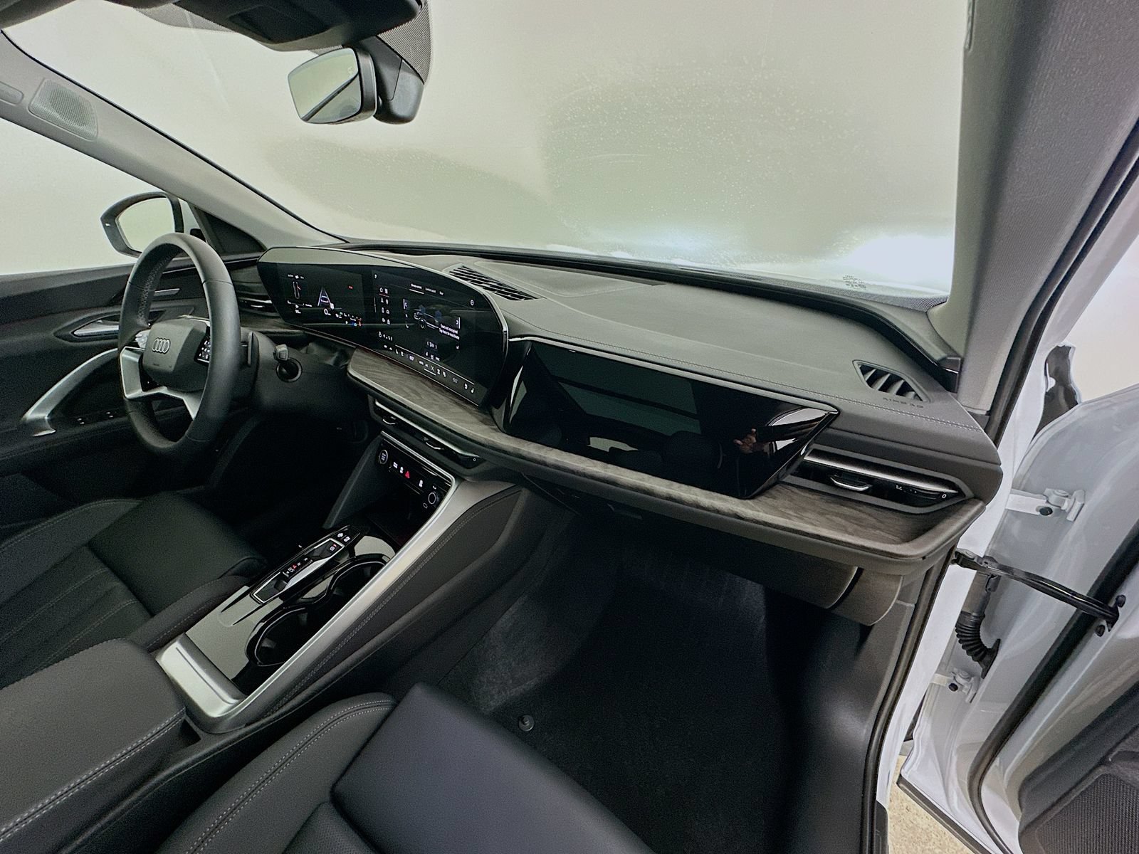 Used 2025 Audi Q5 Premium Plus w/ Premium Plus AWD/4WD image 48