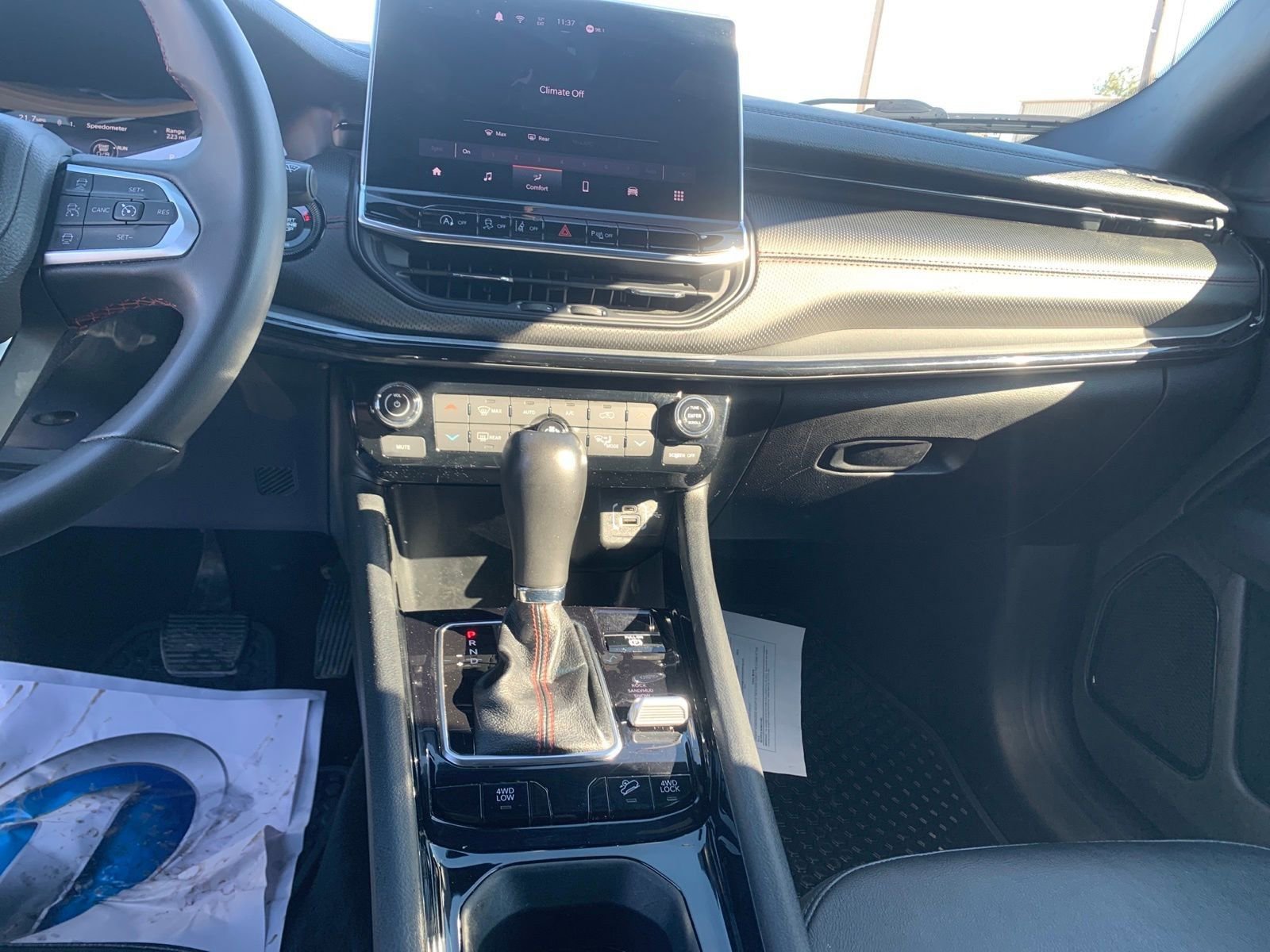 Used 2024 Jeep Compass Trailhawk image 24