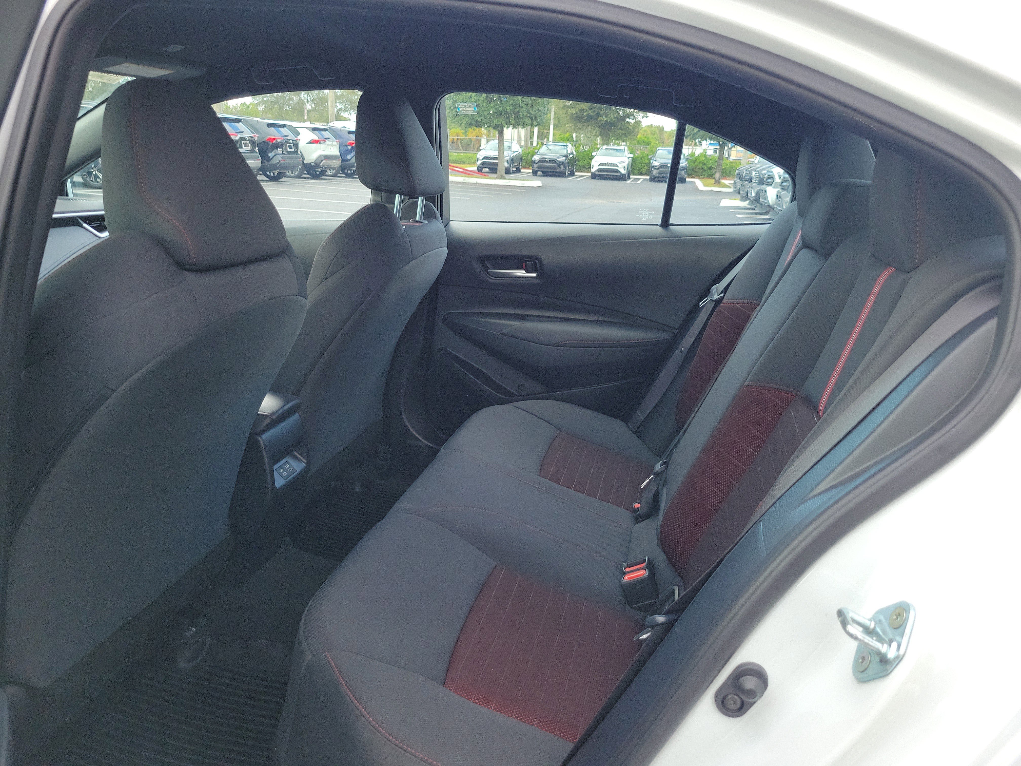 Used 2023 Toyota Corolla SE image 18