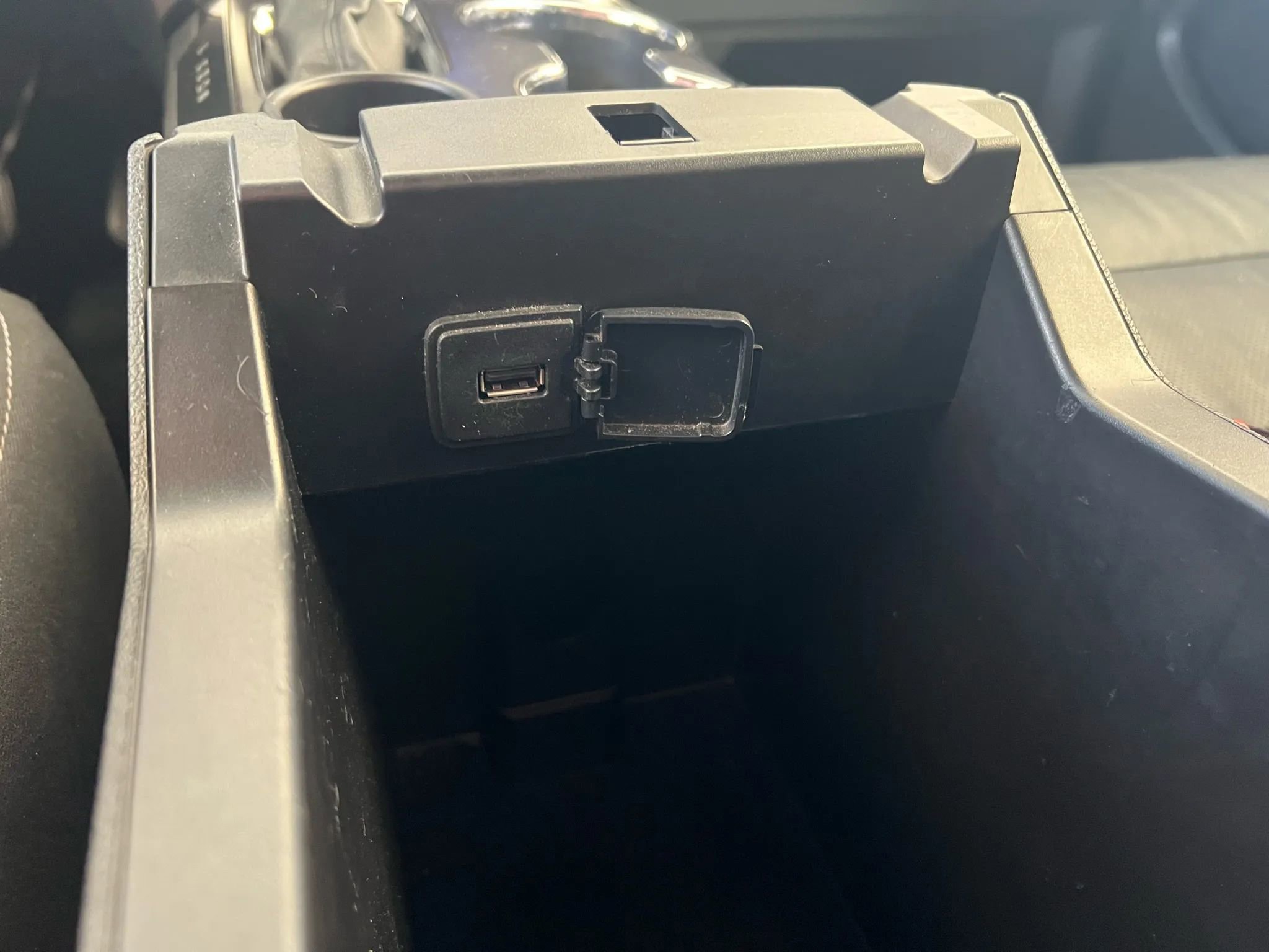 Used 2019 Ford Explorer Limited image 23