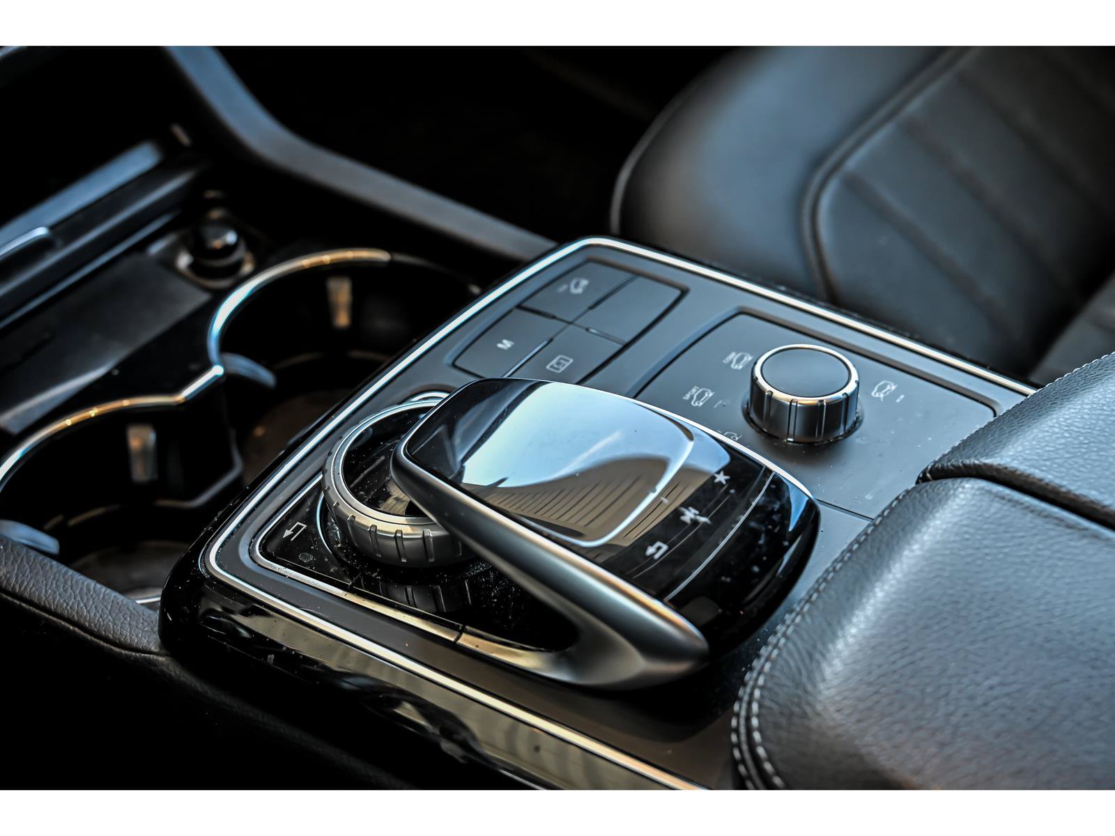 Used 2019 Mercedes-Benz GLE 400 4MATIC image 25