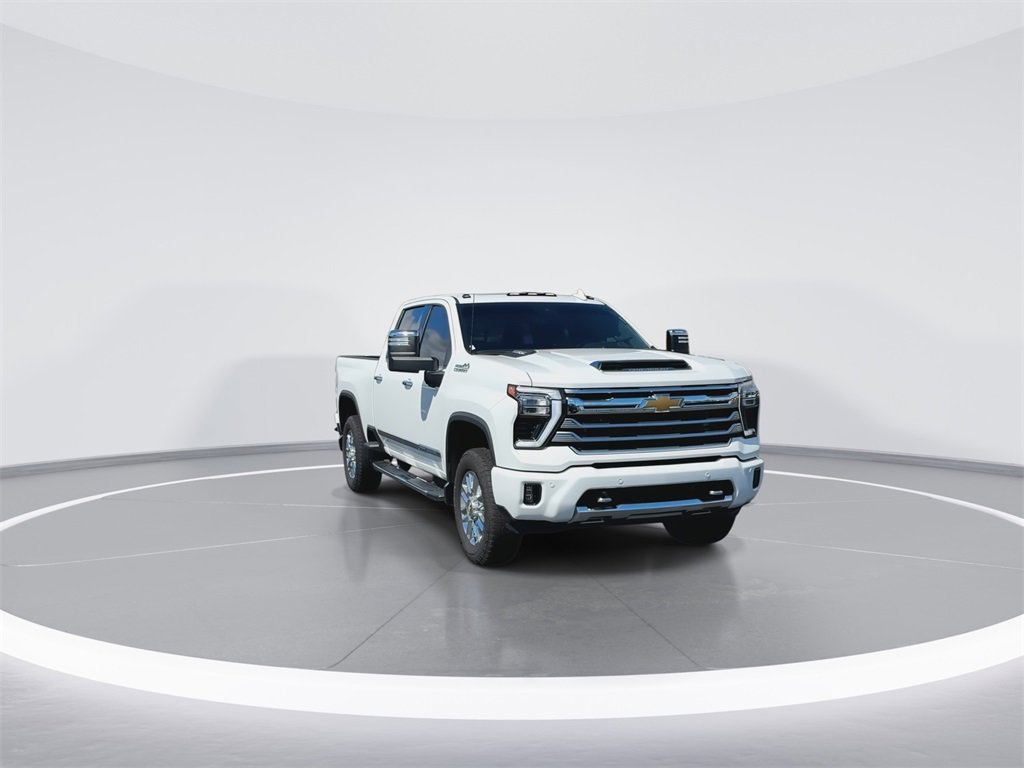 Used 2024 Chevrolet Silverado 2500 High Country w/ High Country Premium Package image 3