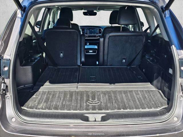 Used 2019 Toyota Highlander SE AWD/4WD image 11