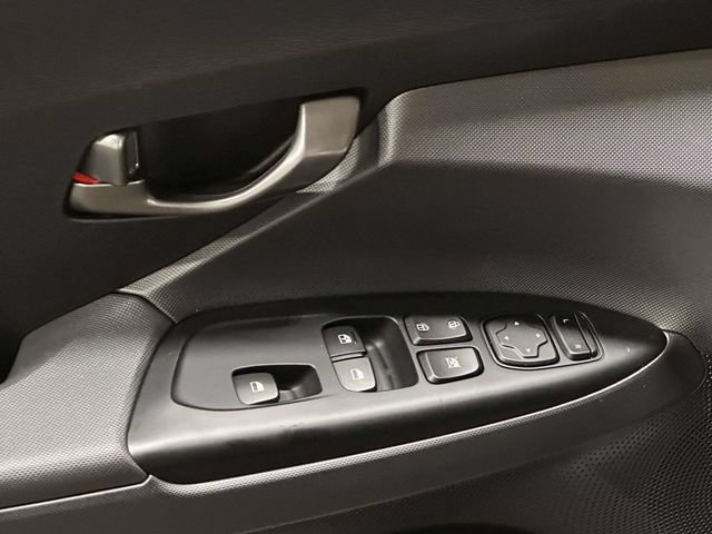Used 2019 Hyundai Veloster Turbo FWD image 15