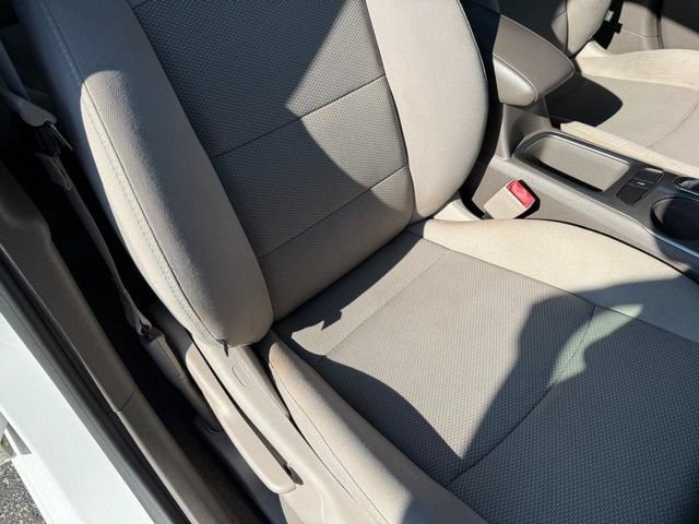 Used 2016 Chevrolet Cruze LT w/ Sun And Sound Package FWD image 15