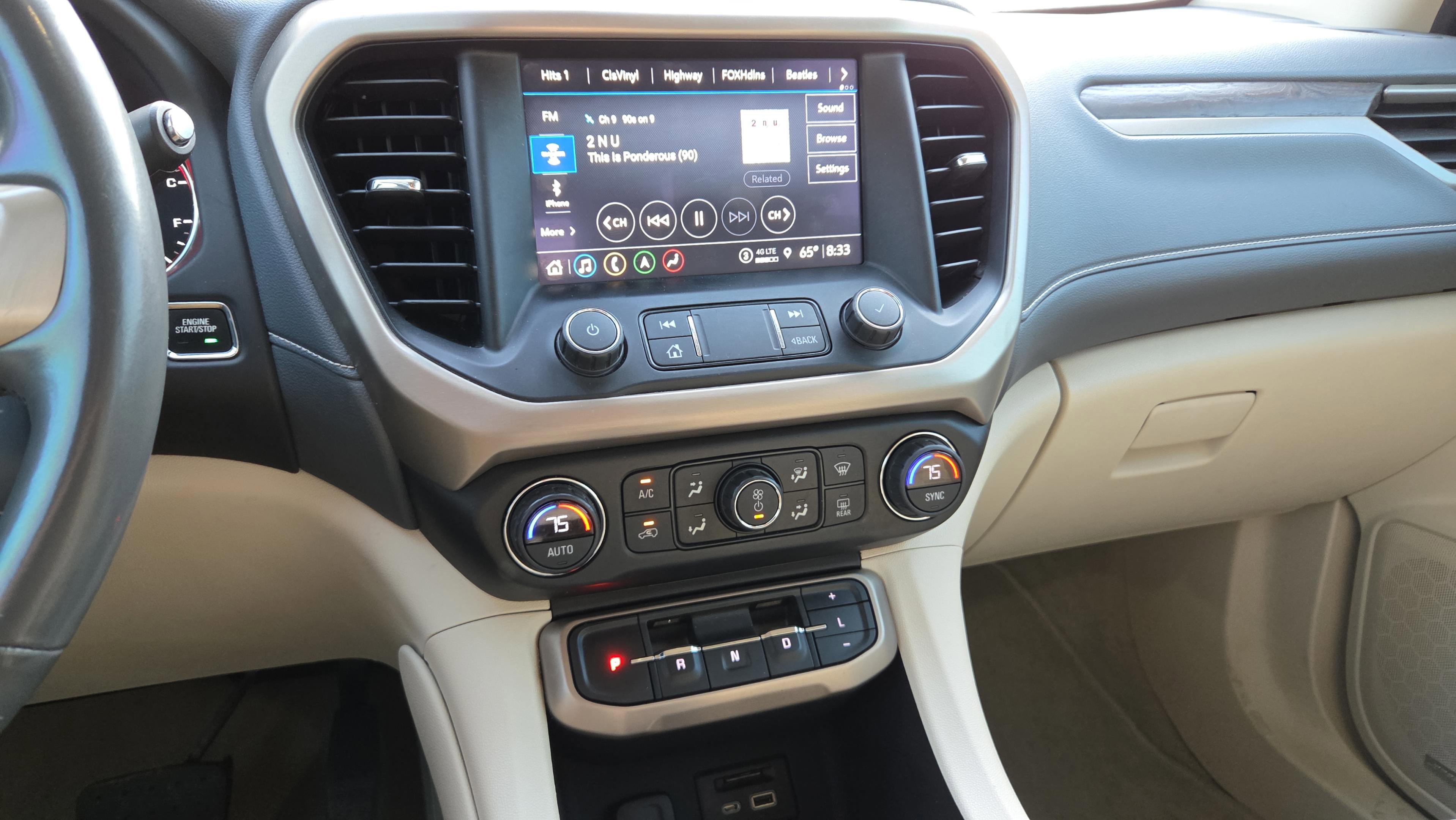 Used 2021 GMC Acadia Denali w/ Denali Technology Package image 19