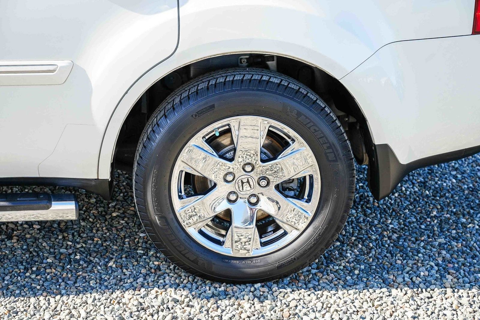 Used 2013 Honda Pilot Touring image 10