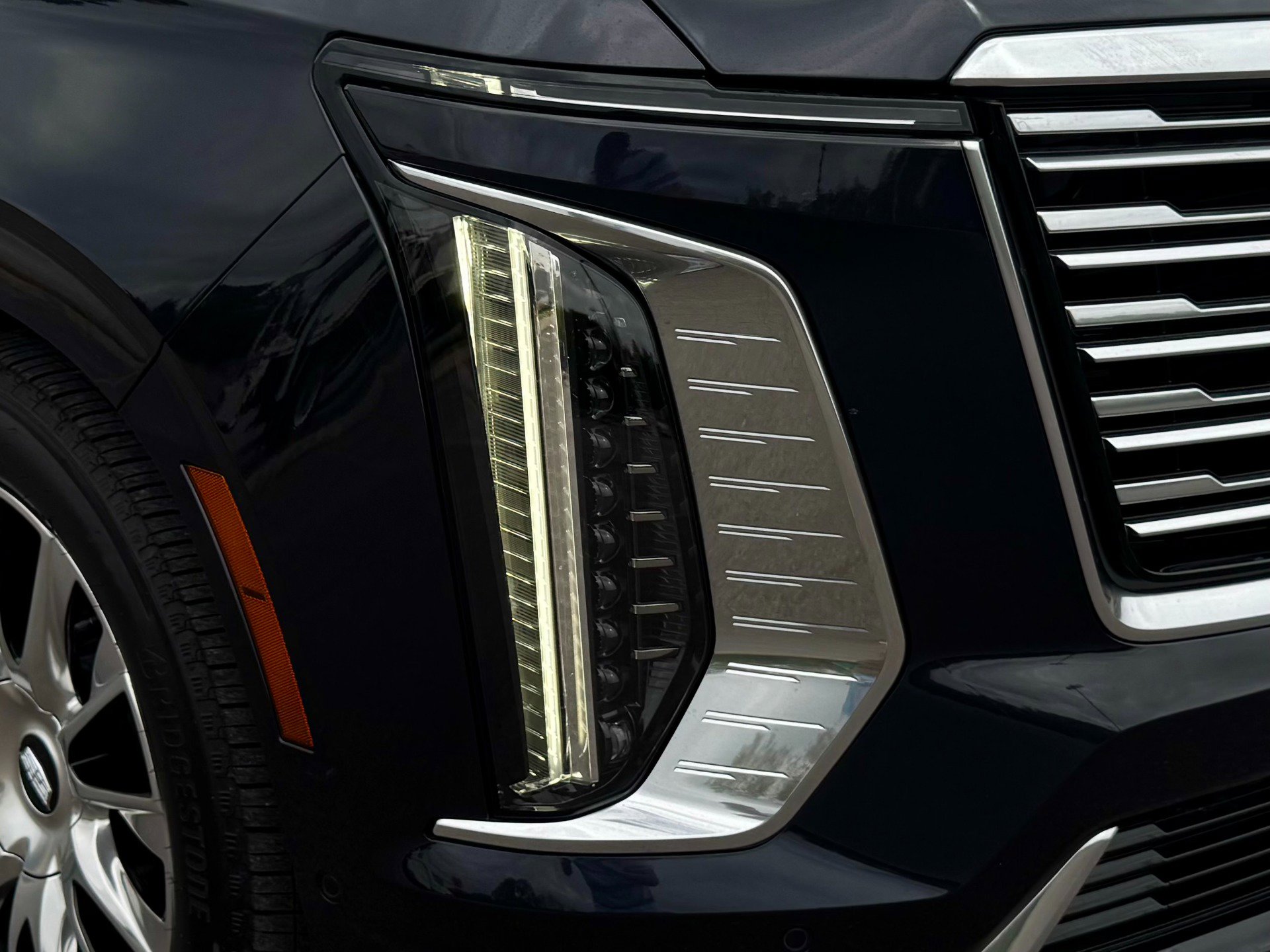 Used 2025 Cadillac Escalade Premium Luxury Platinum image 97