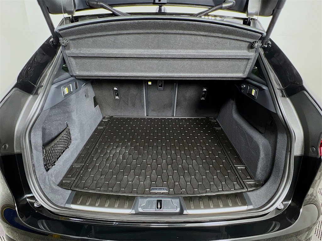 Used 2025 Jaguar F-PACE R-Dynamic S image 27