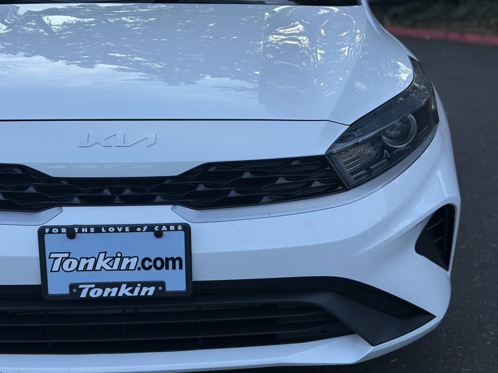 Used 2022 Kia Forte LXS image 3