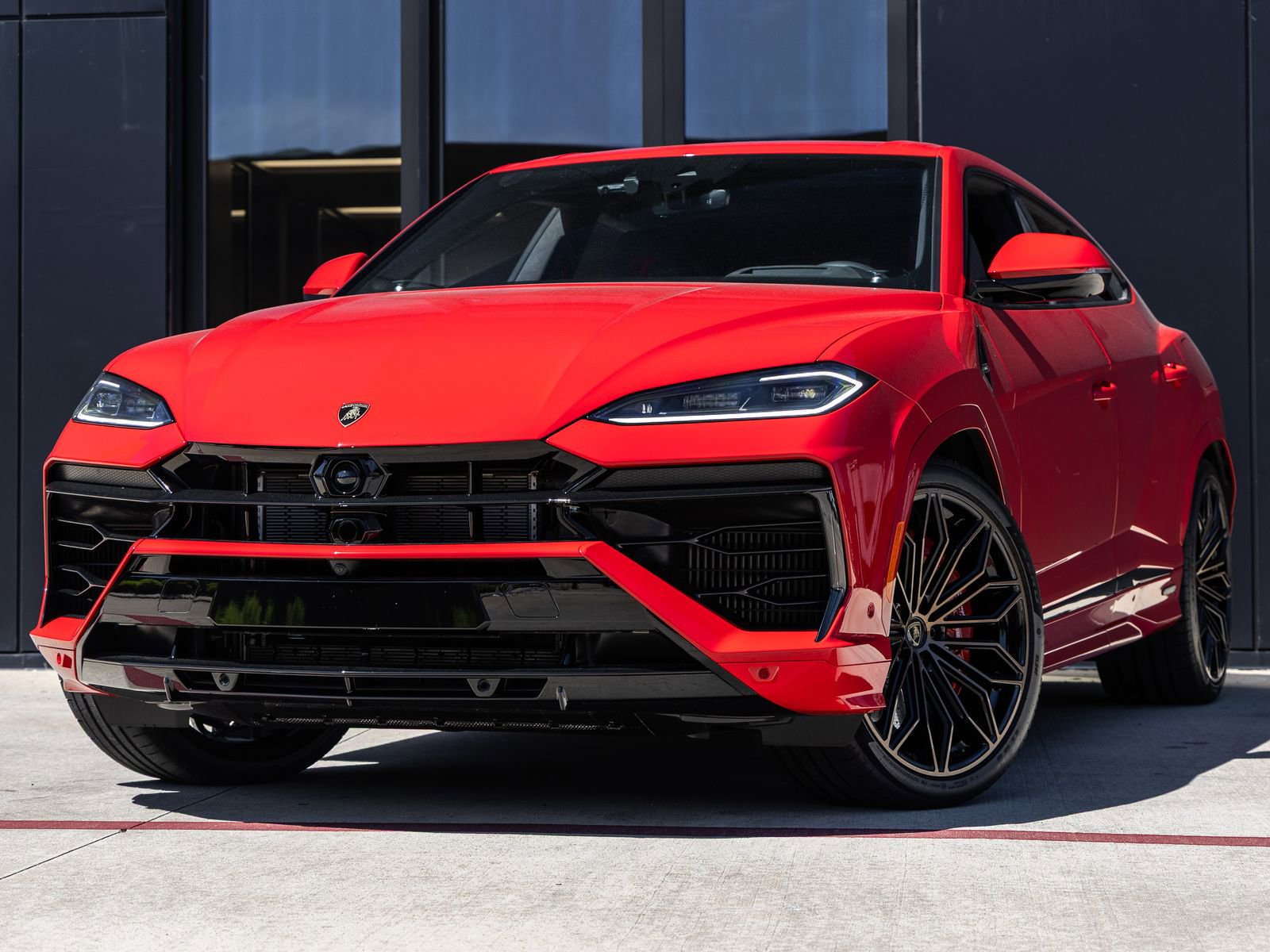 Used 2026 Lamborghini Urus SE image 1