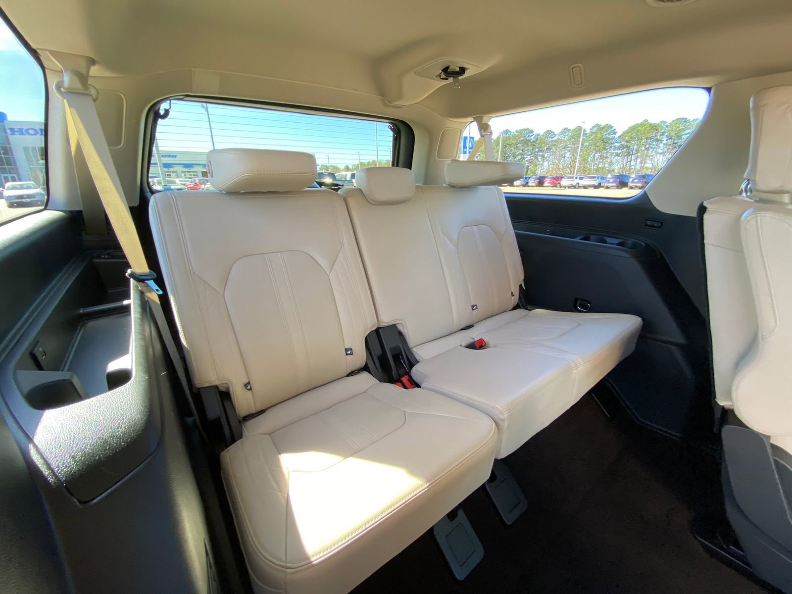 Used 2022 Ford Expedition Max Platinum image 30