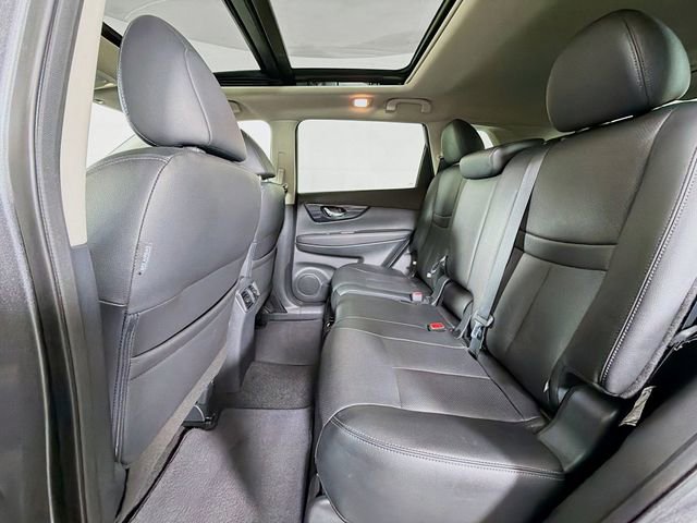 Certified 2019 Nissan Rogue SL w/ Premium Package AWD/4WD image 28