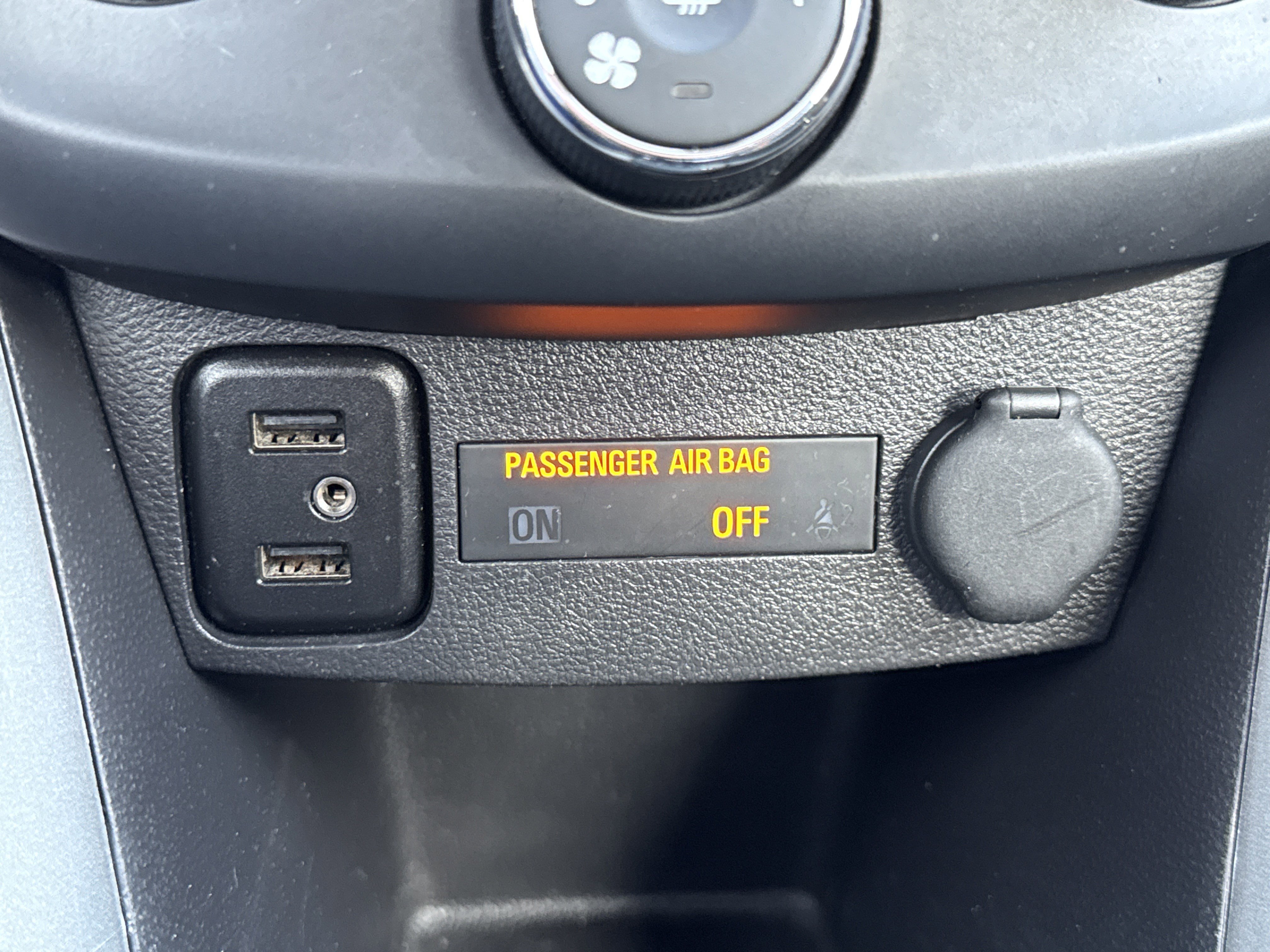 Used 2018 Chevrolet Trax LS image 23