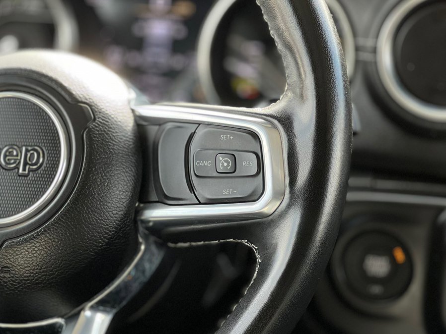 Used 2023 Jeep Wrangler Sahara w/ Cold Weather Group image 13