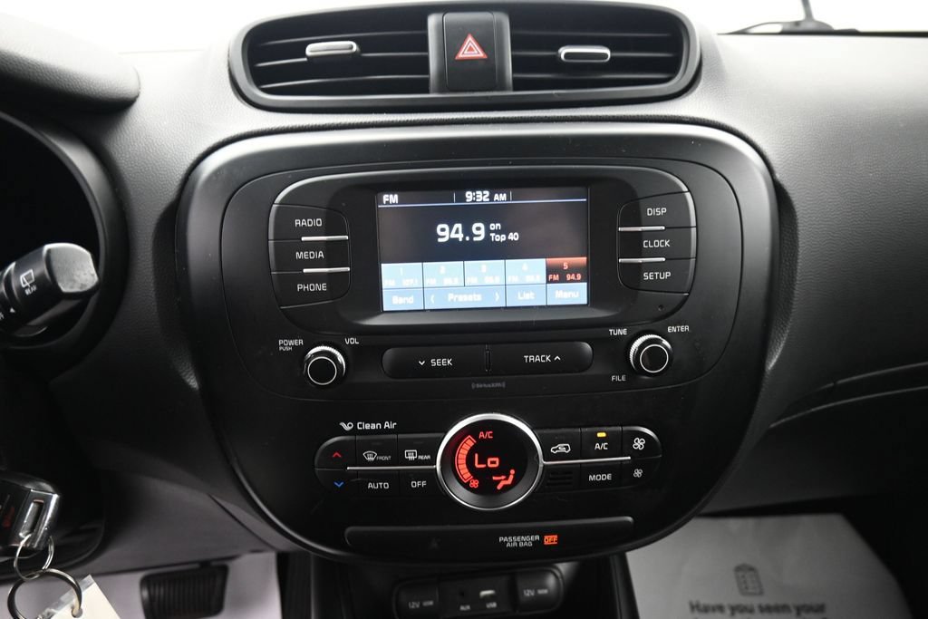 Used 2017 Kia Soul + w/ Designer's Package FWD image 19