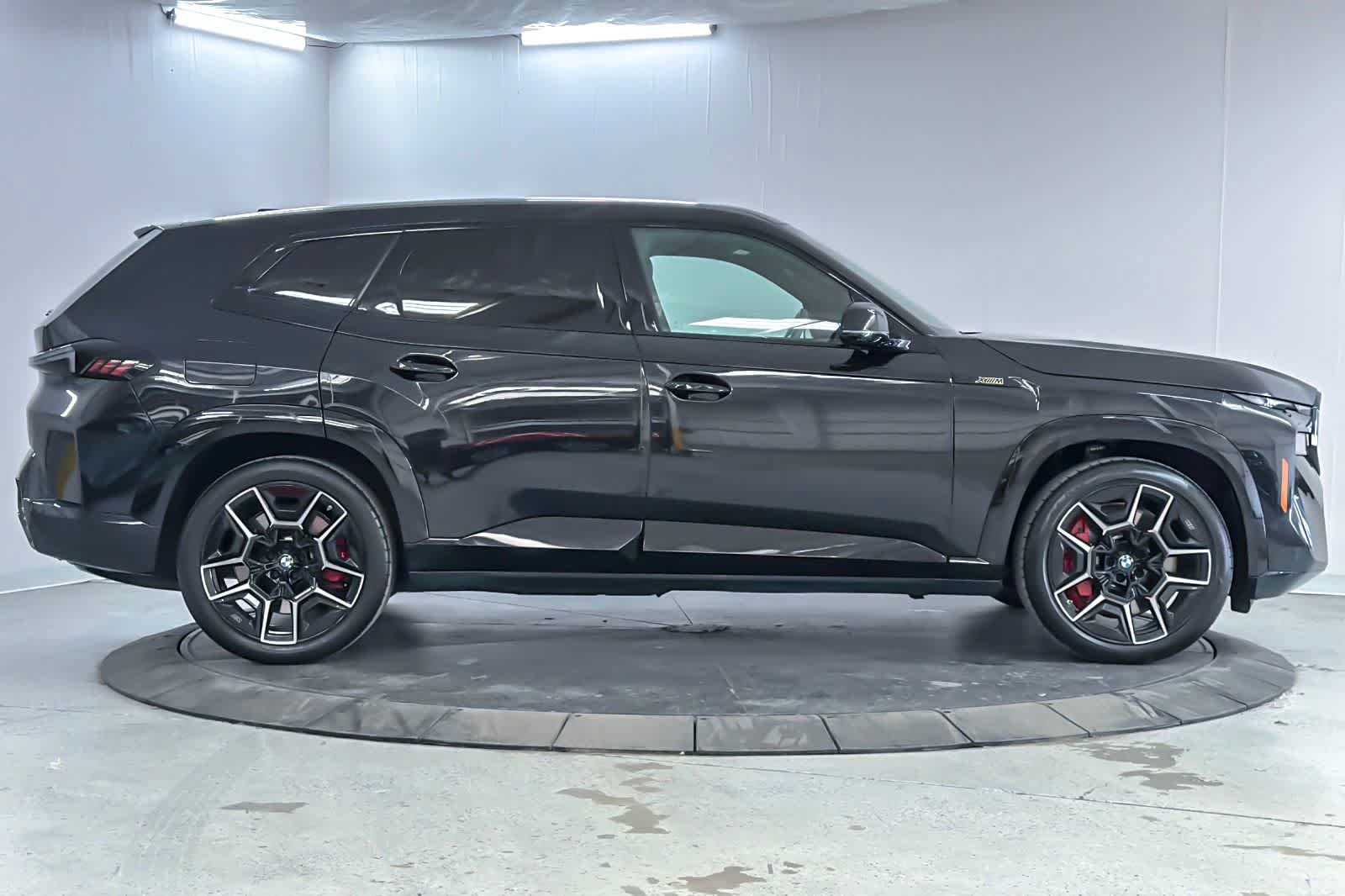 Used 2023 BMW XM AWD/4WD image 8