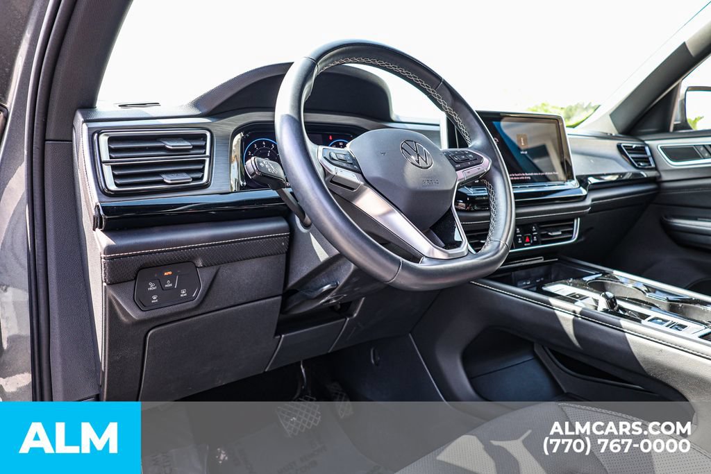 Used 2024 Volkswagen Atlas Cross Sport SE FWD image 28