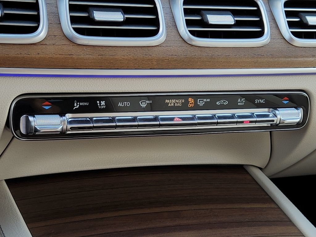 Used 2024 Mercedes-Benz GLS 450 4MATIC image 32