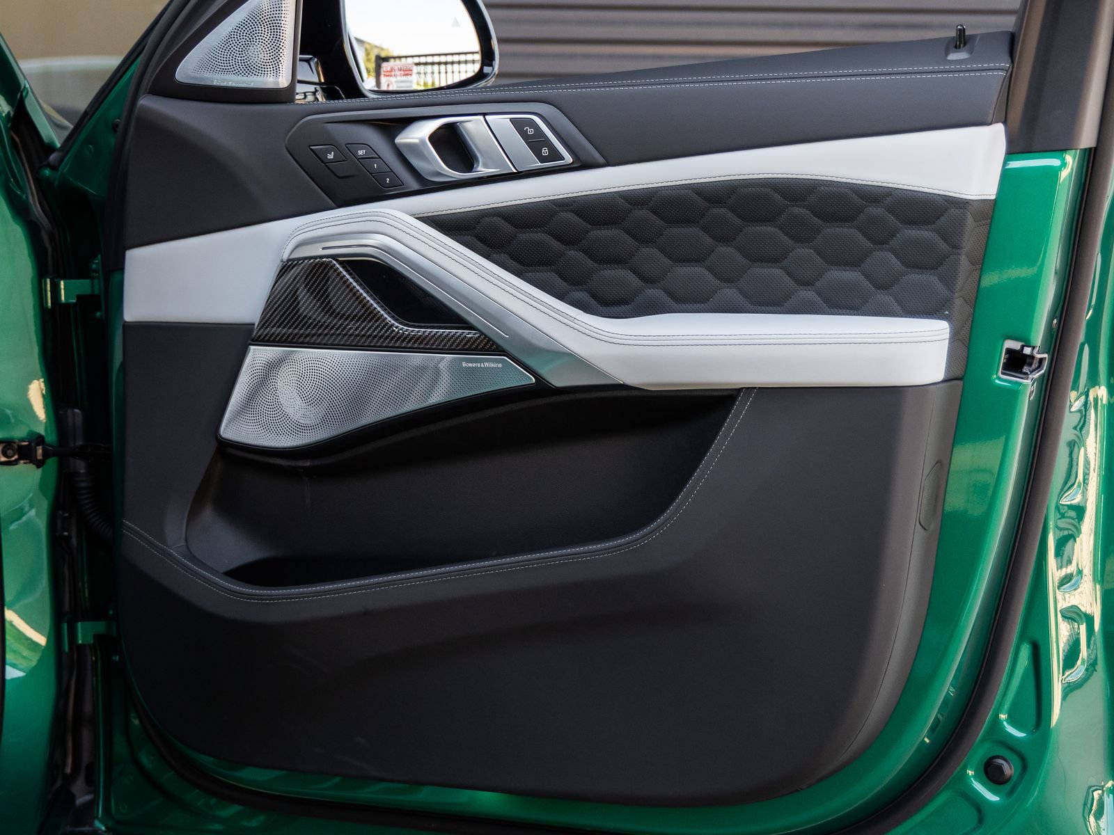 Used 2025 BMW X6 M Competition w/ Executive Package image 43