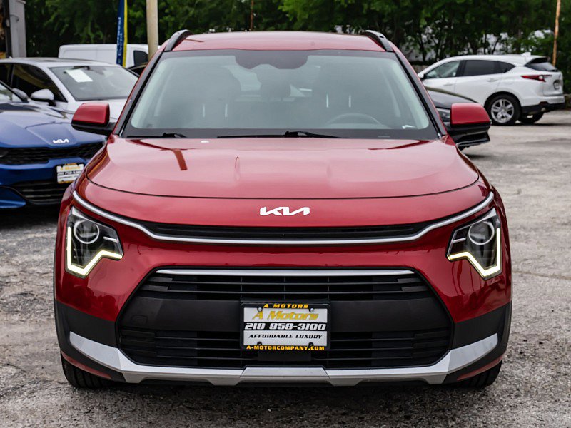 Used 2023 Kia Niro EX FWD image 2