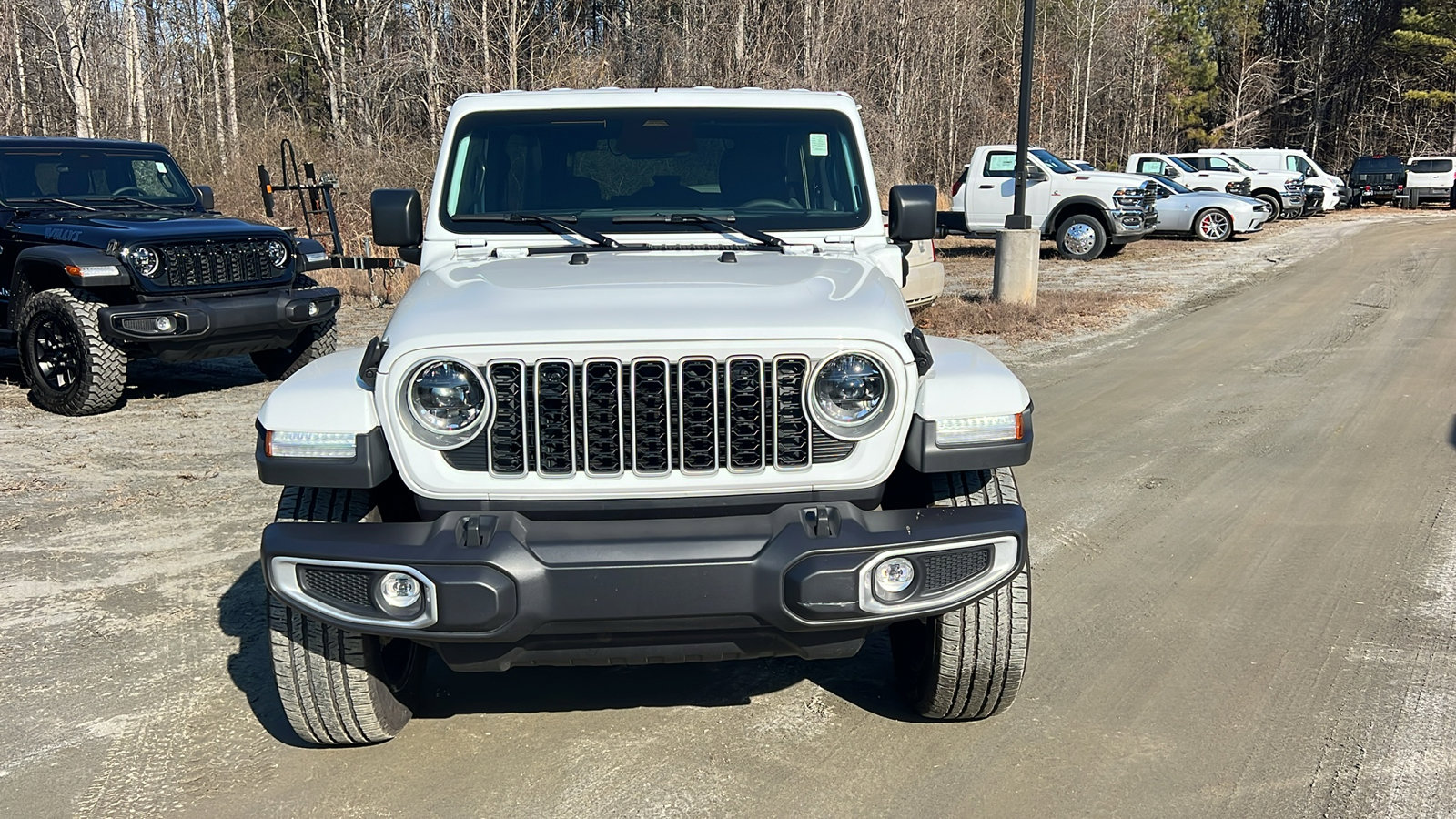 Used 2025 Jeep Wrangler Sahara 4xe image 3