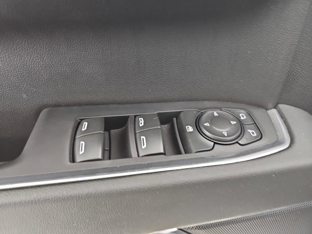 Certified 2024 Chevrolet Silverado 1500 LT AWD/4WD image 32