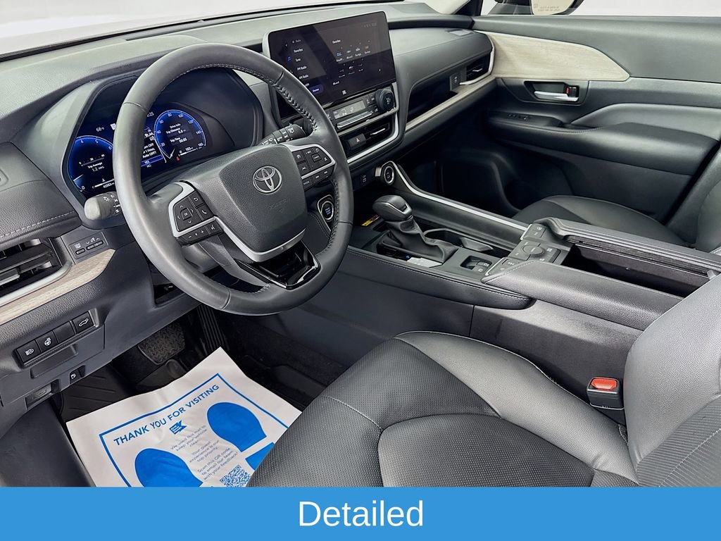 Used 2024 Toyota Grand Highlander Limited image 10