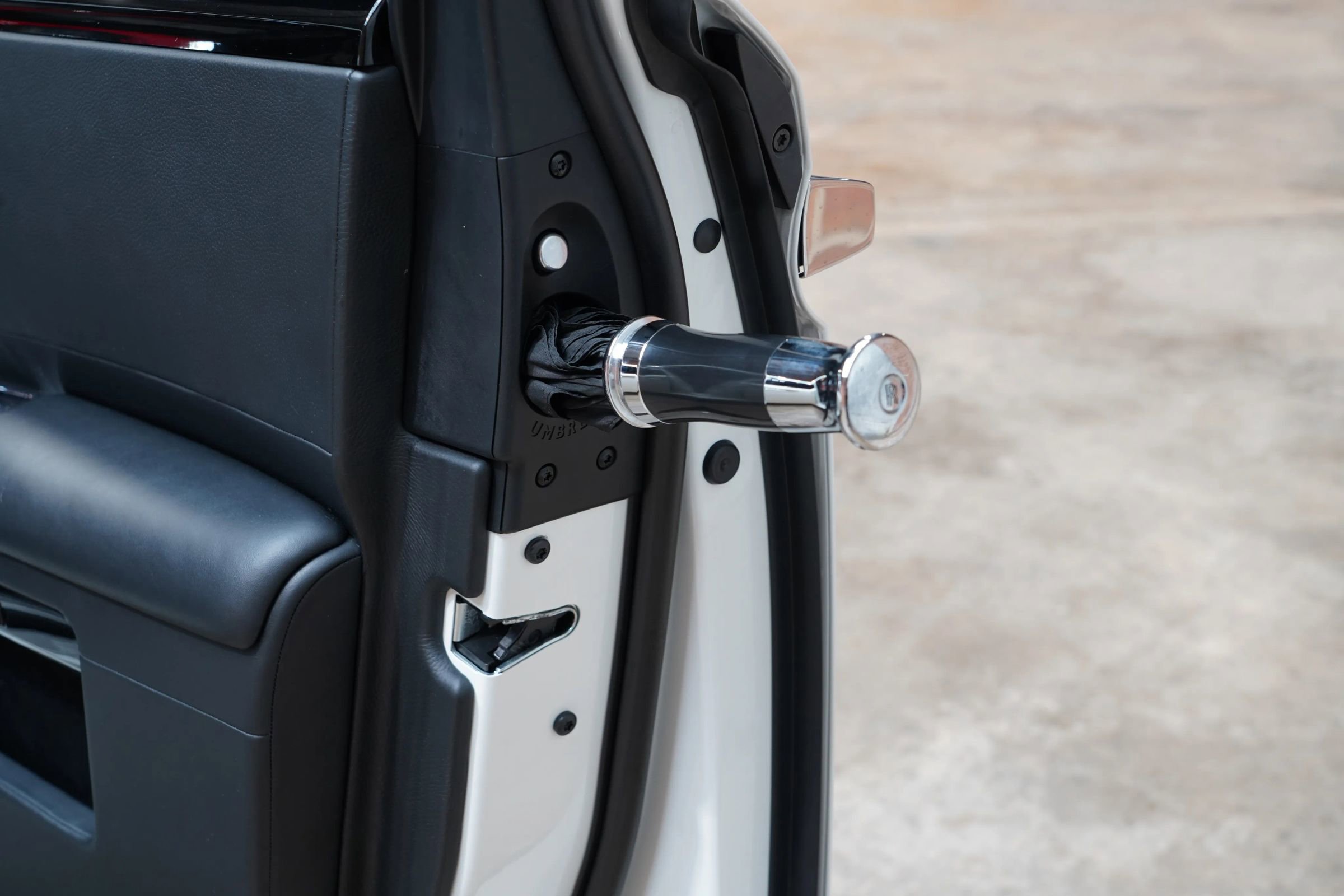 Used 2015 Rolls-Royce Ghost image 52