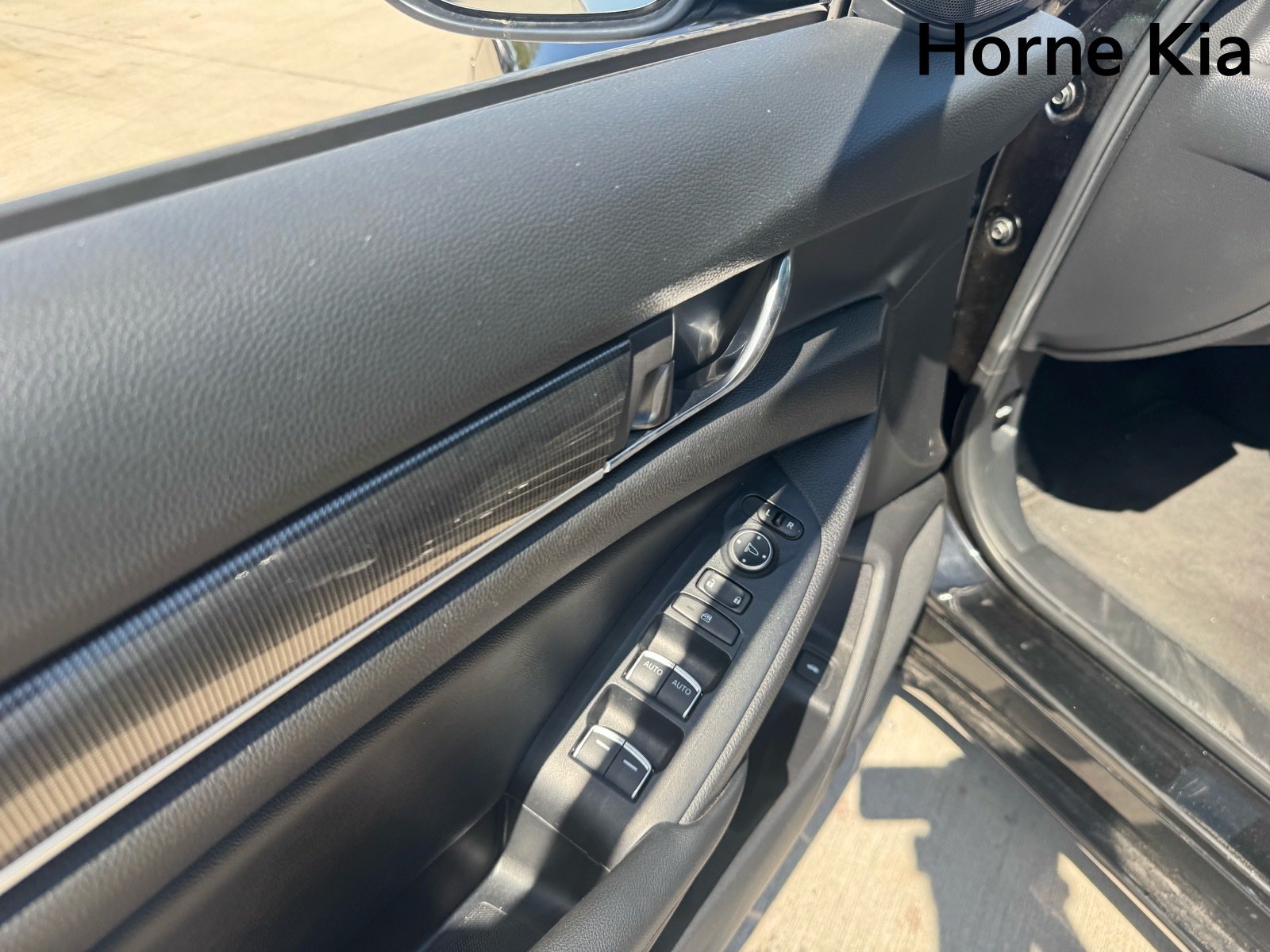 Used 2022 Honda Accord Sport image 11