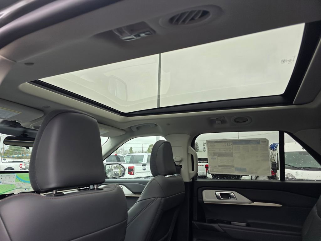 New 2026 Ford Explorer Active w/ Active Comfort Package image 21