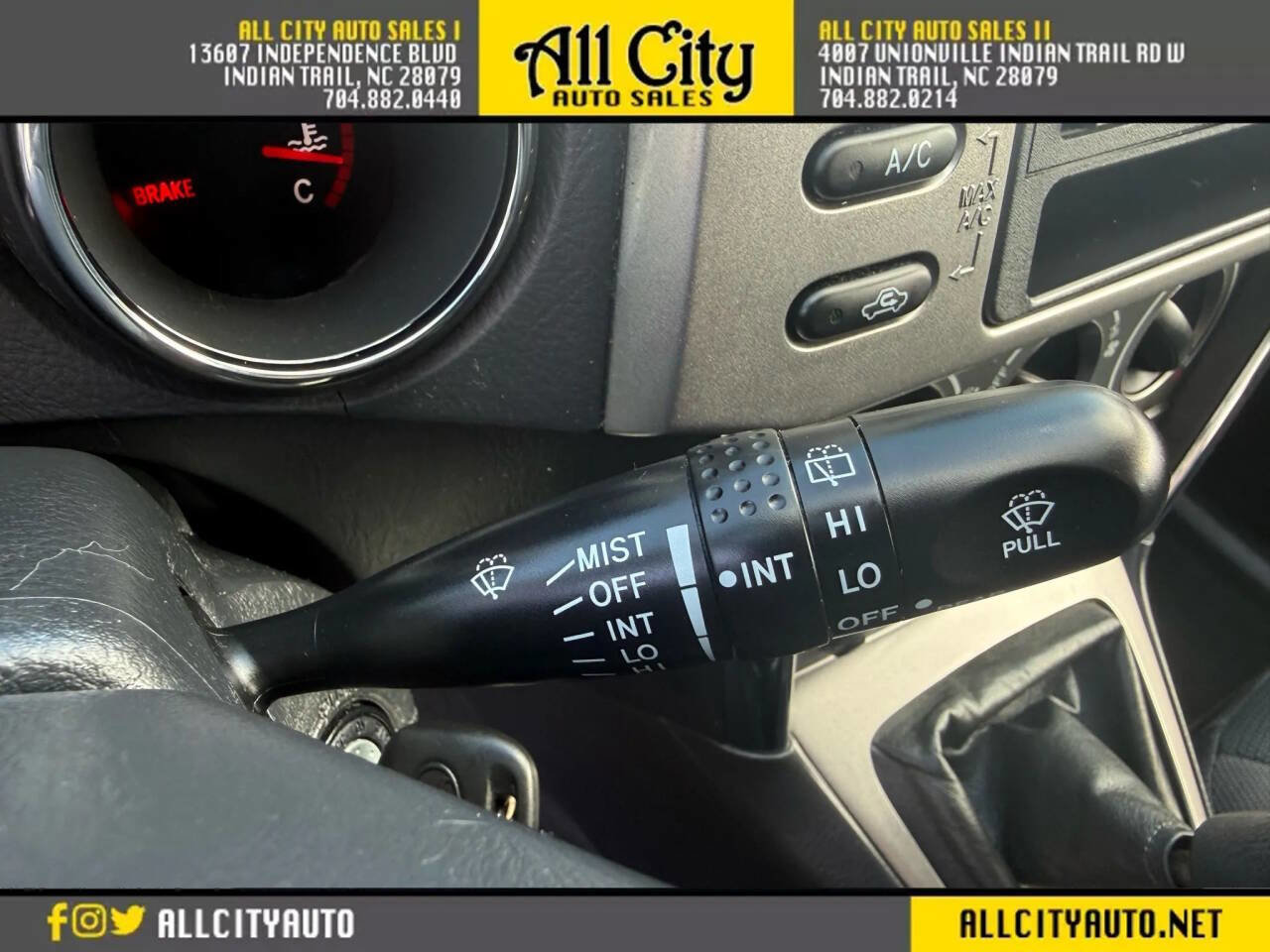 Used 2008 Toyota Matrix XR FWD image 19